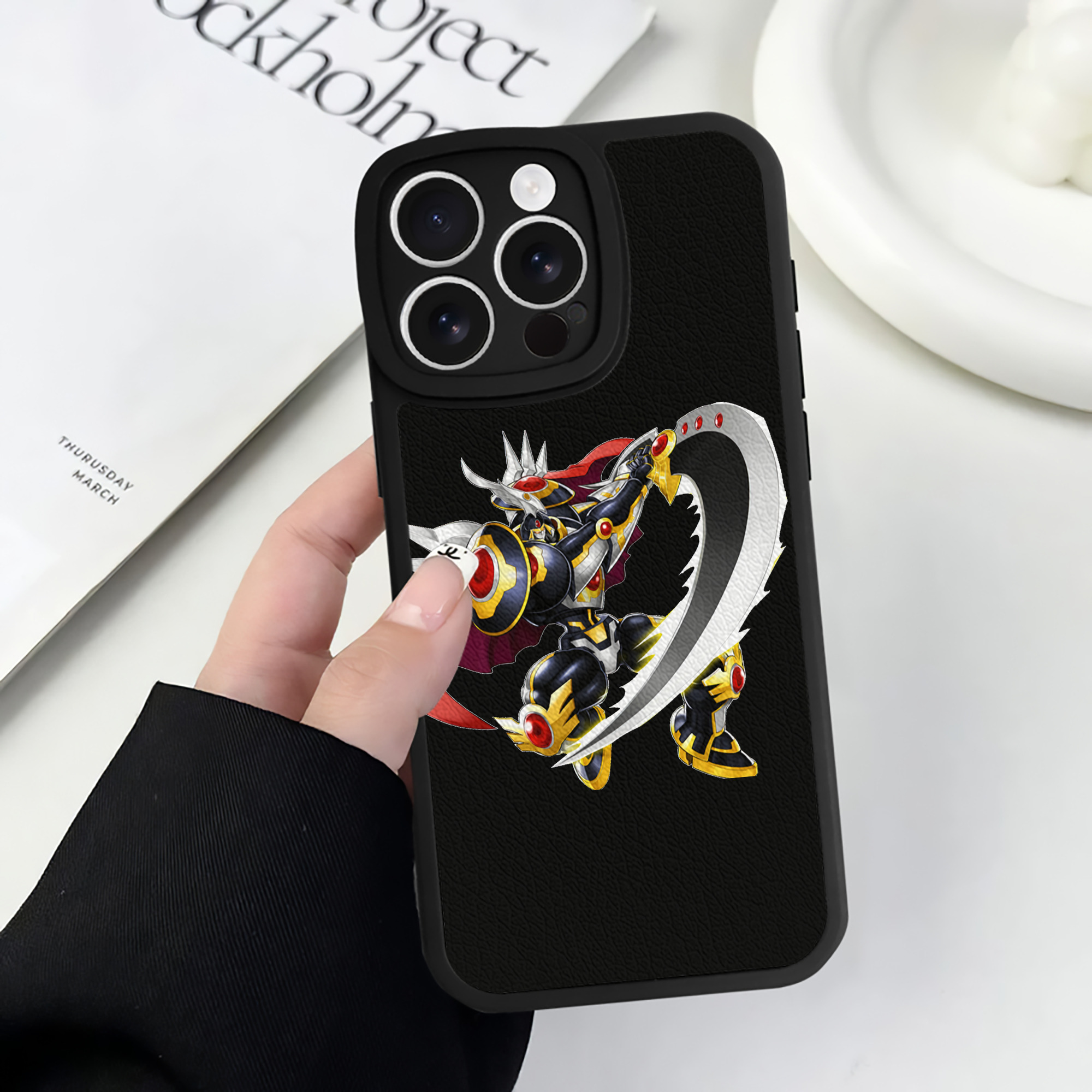 遊☆戯☆王 Yu-Gi-Oh! 【iPhone 16シリーズ対応】シリコンスマホケース（レザー調） 材質：シリコン